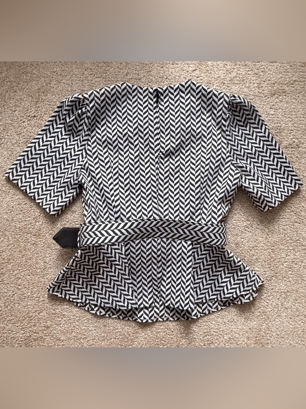 Eva Mendes NY&Co Black & White Chevron Belted Peplum Top - Picture 3 of 13